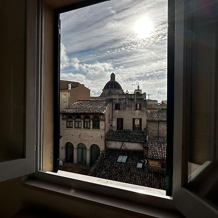 Casa In Centro Apartment Foligno Bagian luar foto